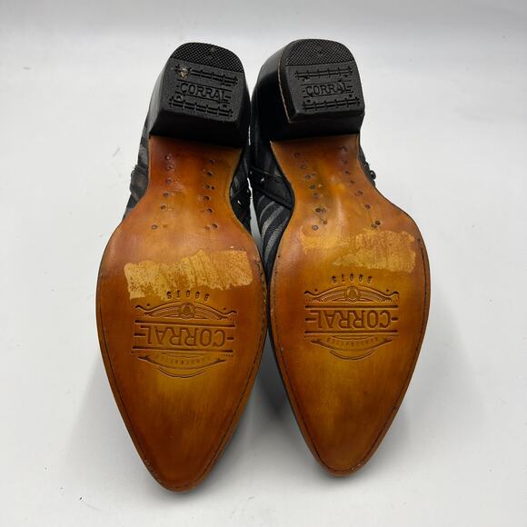 Corral Women’s White & Black Zebra Print Studs J Toe Ankle Boot Size 7.5 M - Picture 6 of 9